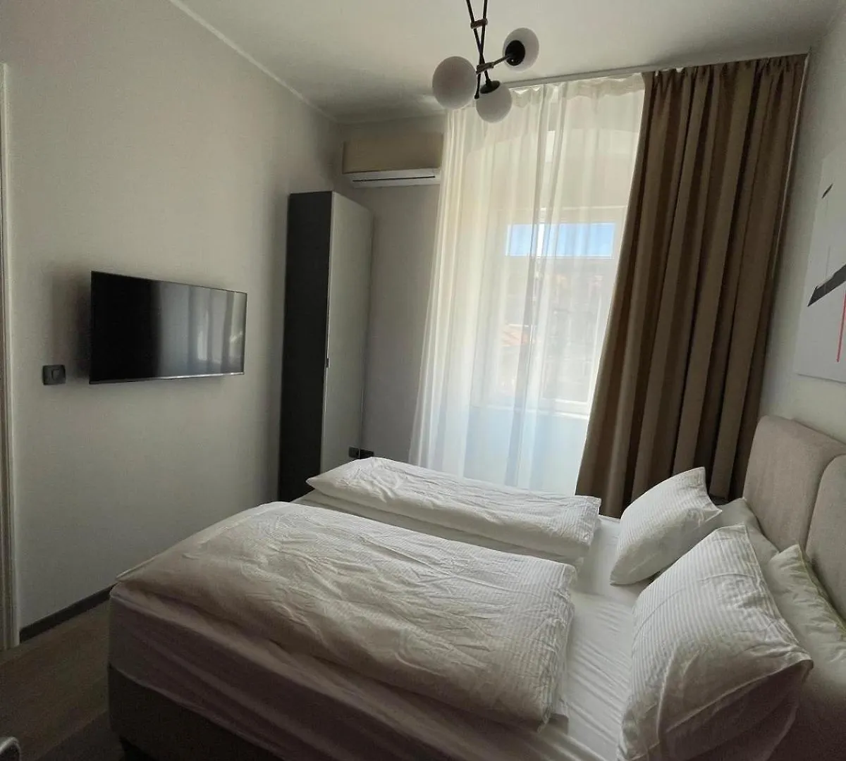 Rijeka City Center 3Br Apt With En-Suite And Workspace דירה
