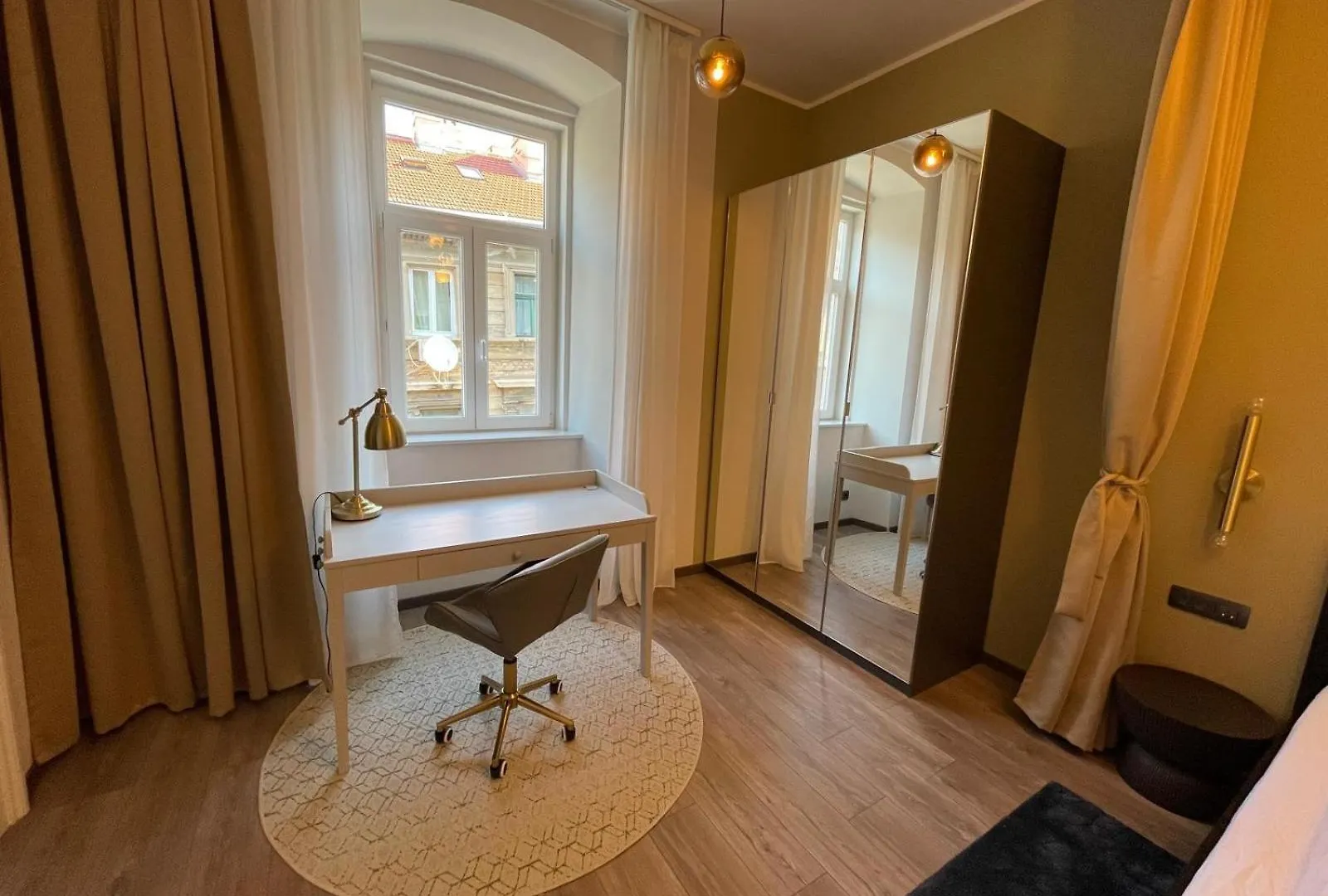Rijeka City Center 3Br Apt With En-Suite And Workspace 0*,  קרואטיה